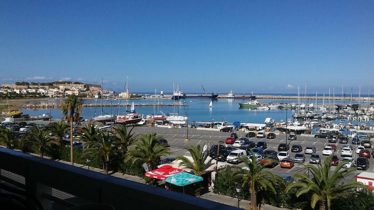 Beachfront Apartment! Rethymno